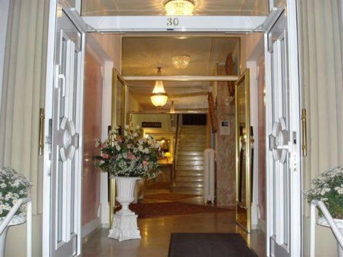 Rhein-Hotel Andernach Dış mekan fotoğraf